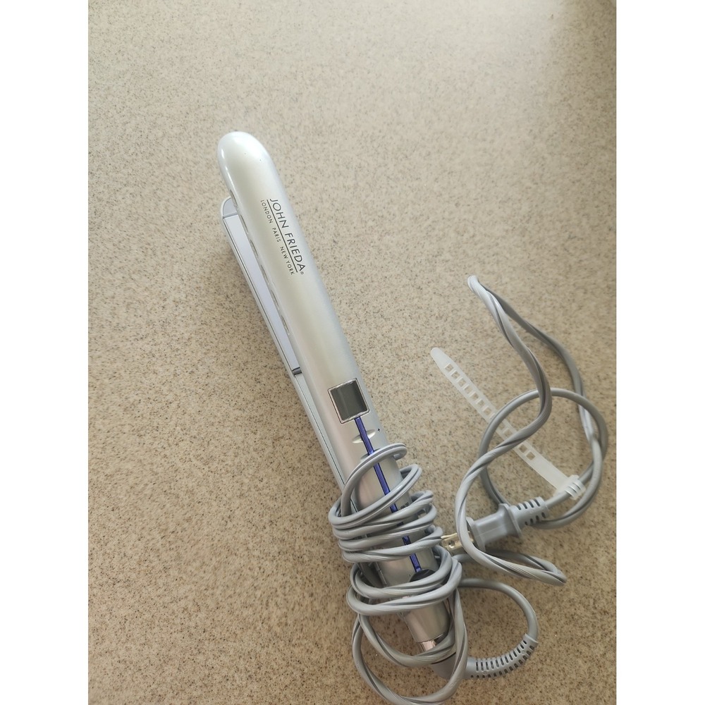 John Frieda JFS1R Frizz-Ease Sleek Finish 1" Ionic Flat Iron Hair Straightener